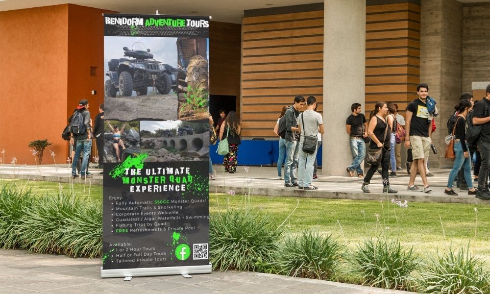 Pop-Up Banner
